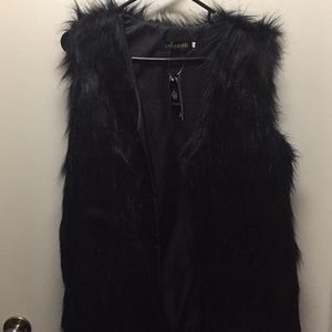 Faux fur vest - XXL